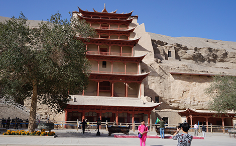 【玩轉(zhuǎn)西北】張掖七彩丹霞.丹霞小鎮(zhèn).祁連大草原.金塔胡楊林.嘉峪關.莫高窟.鳴沙山-月牙泉.U型公路.翡翠湖.塔爾寺2飛8日