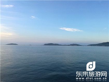 武漢、黃鶴樓、五星世紀(jì)游輪、豐都鬼城、長(zhǎng)江三峽（上水）、重慶、磁器口、網(wǎng)紅輕軌穿樓、2飛7日VIP定制游