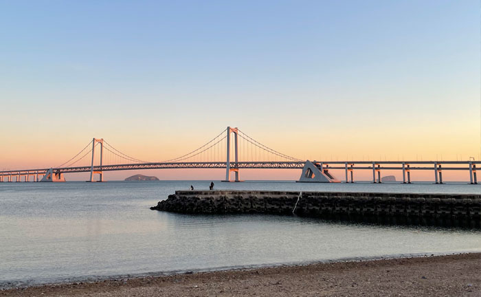 大連金石灘、冰峪溝、蓬萊、威海、青島、濟(jì)南、泰山、曲阜9日游