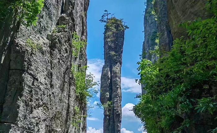 【神恩傳奇】武漢、恩施大峽谷、女兒城、屏山大峽谷、清江大峽谷、仙山貢水、交運(yùn)大壩、神農(nóng)架、2飛8日游